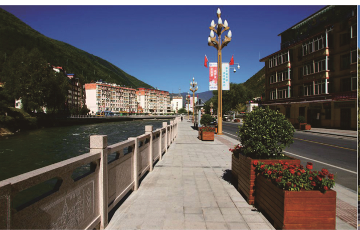 馬爾康縣城區(qū)道路改造工程 (1).jpg