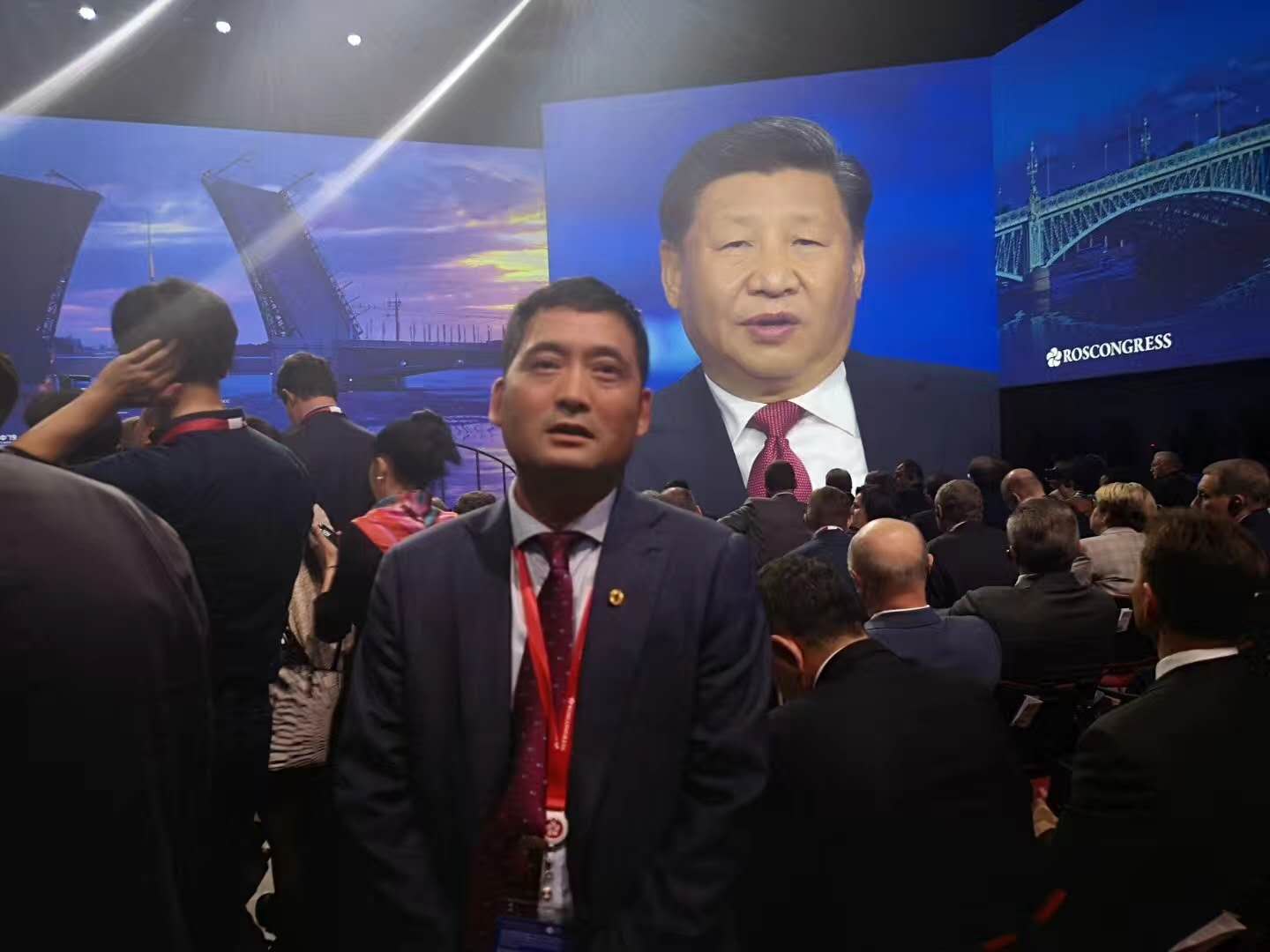 1560328736228809.jpg 四川中天董事長論壇現(xiàn)場.jpg